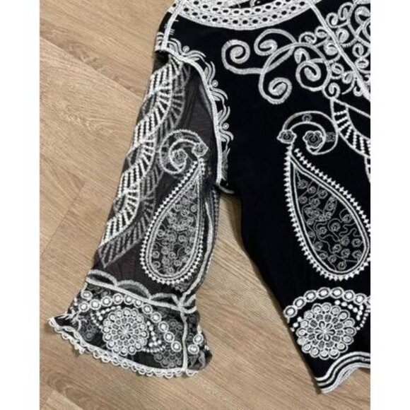 Chicos Embroidered Black White‎ Paisley Sheer Top Sz 12/14   Boho Chic Dressy - Picture 5 of 9